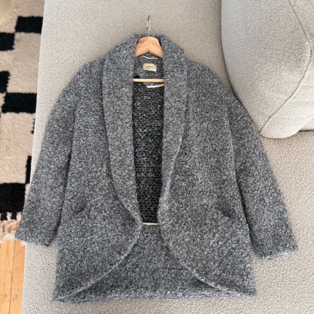 Aritzia Wilfred Charcoal Gray Boucle Teddy Coat Jacket Size 00 Fuzzy Textured
